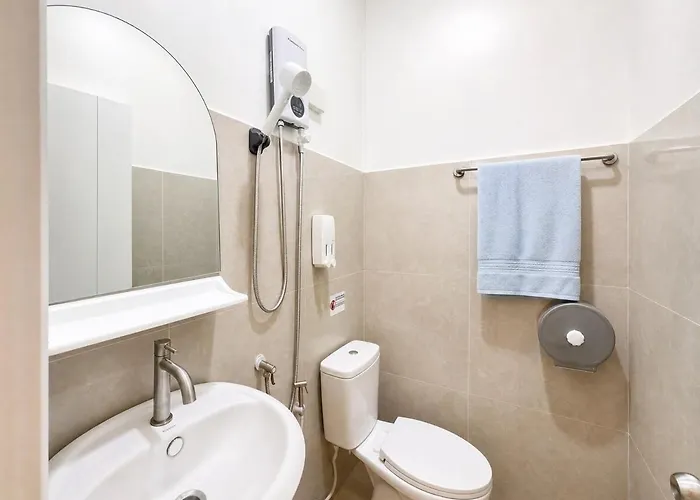 Cozy & Bright 4 Bedroom House Near Khao San Road 別荘 *