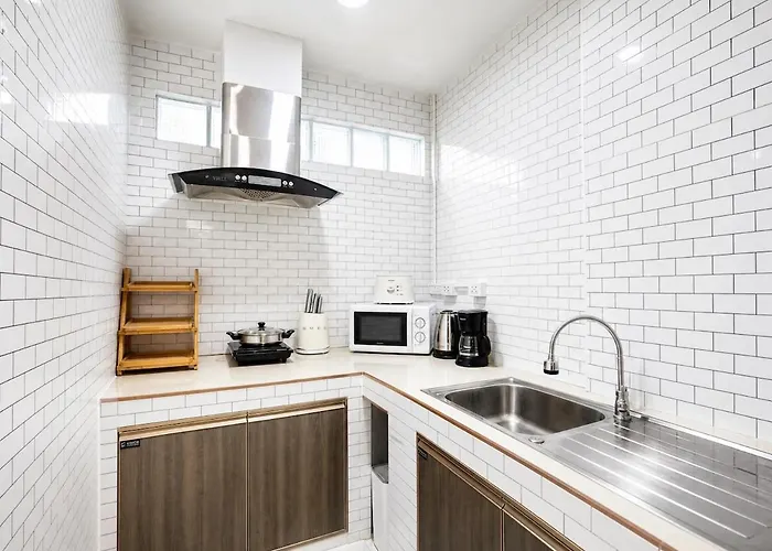 Cozy & Bright 4 Bedroom House Near Khao San Road 別荘