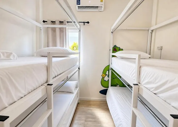 Cozy & Bright 4 Bedroom House Near Khao San Road * バンコク都