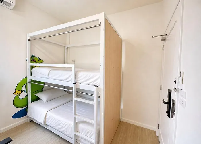 Cozy & Bright 4 Bedroom House Near Khao San Road 別荘 バンコク都