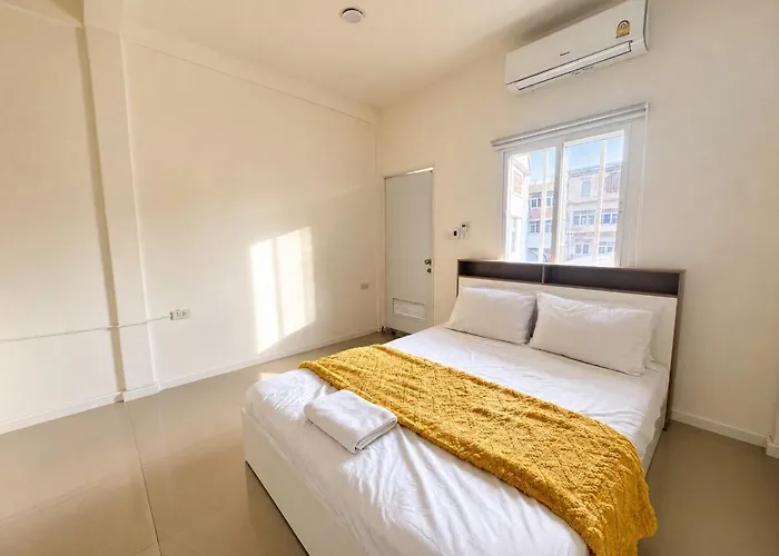 Cozy & Bright 4 Bedroom House Near Khao San Road バンコク都