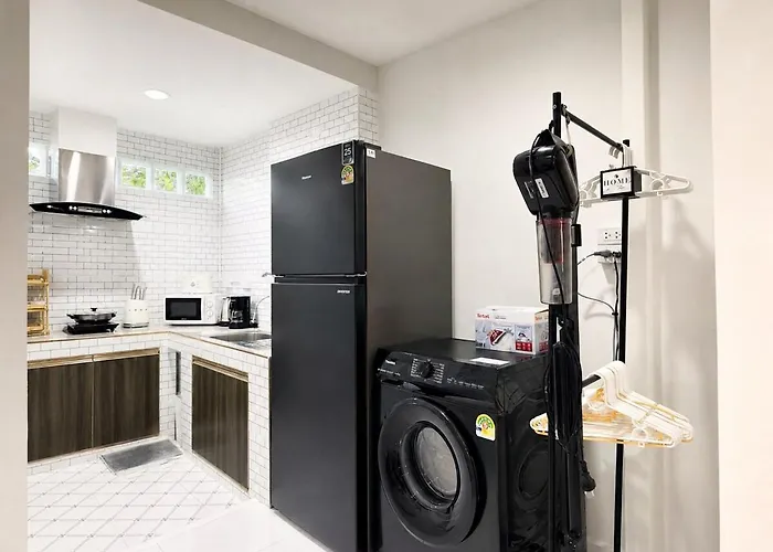 別荘 Cozy & Bright 4 Bedroom House Near Khao San Road *