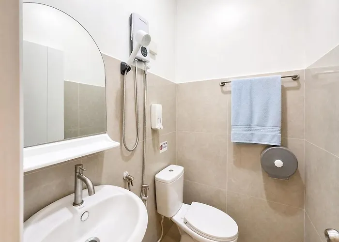 別荘 Cozy & Bright 4 Bedroom House Near Khao San Road *